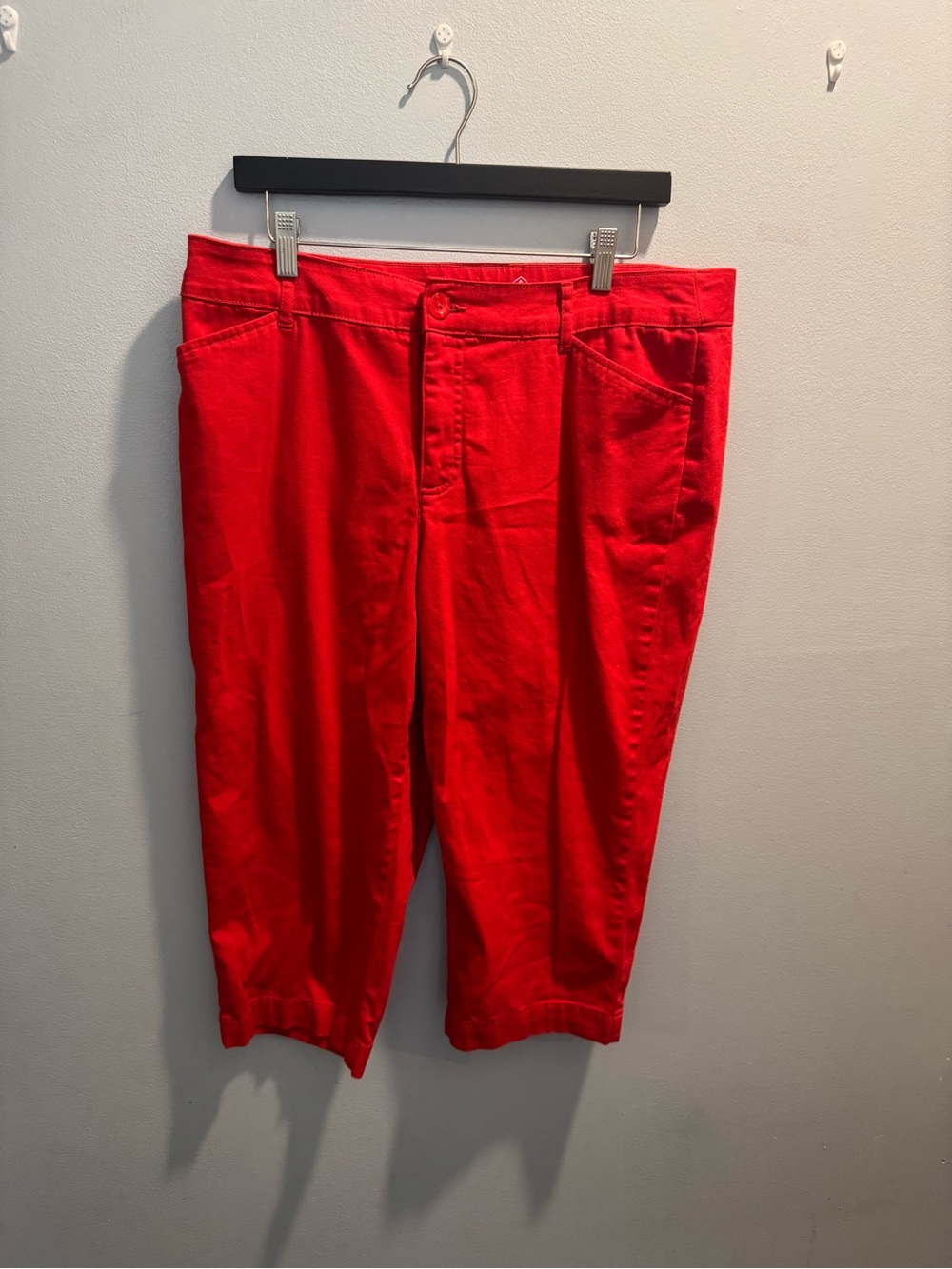 Women’s Red St. John’s Bay Capri Pants - Classic Casual Fit